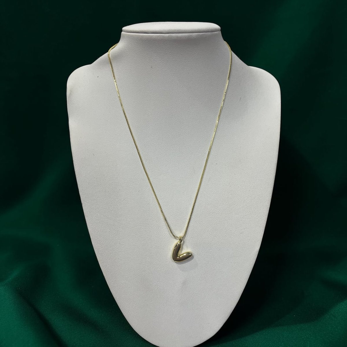 COLLAR "V" BRONCE