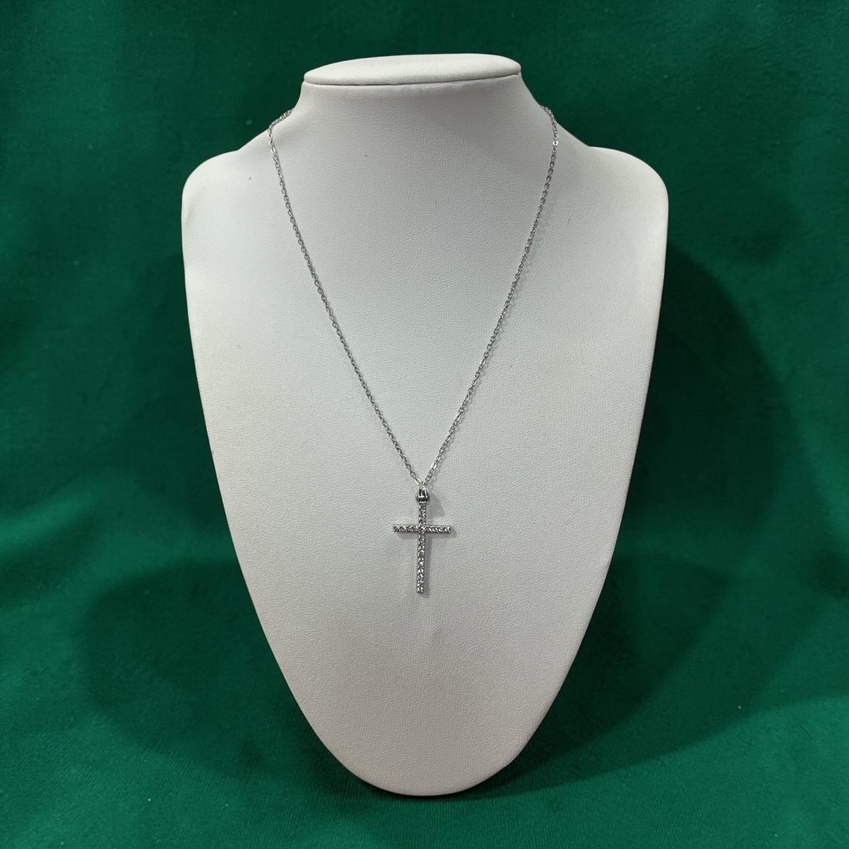 COLLAR CRUZ CON BRILLOS ACERO QUIRÚRGICO