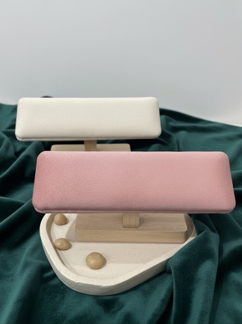 EXHIBIDOR DE JOYAS PARA PULSERAS 19,5CM X 6CM (NO INCLUYE PULSERAS) MADERA
